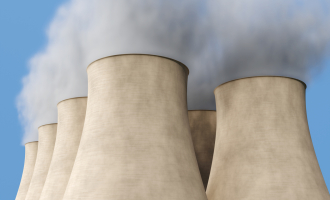 Westinghouse spouští jadernou ofenzivu. Chce stavět reaktory, seč to půjde Americká společnost Westinghouse oznámila plány na výstavbu desítek nových jaderných reaktorů nejen v USA, ale i jinde ve světě, třeba na Slovensku.